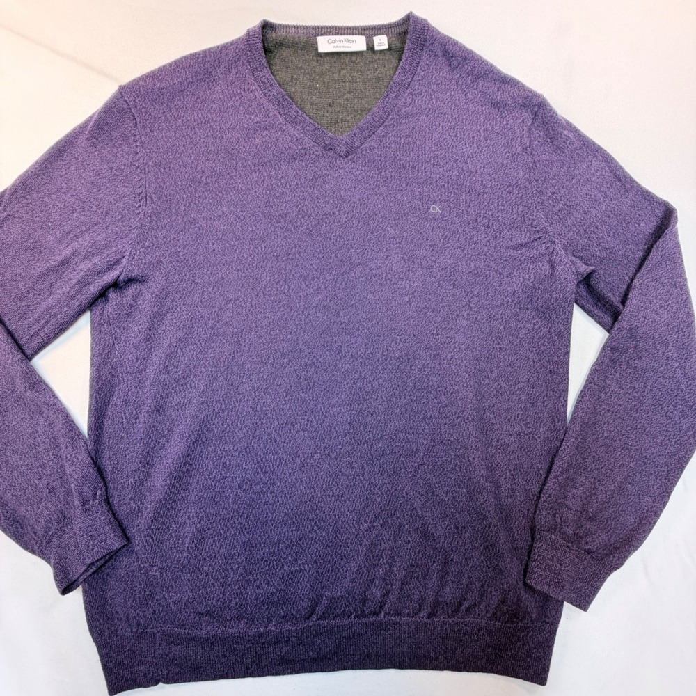 Calvin Klein 100% Italian Merino Wool Sweater Mens L Purple V-Neck Pullover